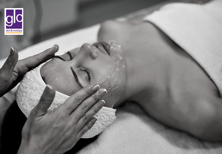 Peels and Facials: The Best Winter Treatments for Glowing Skin